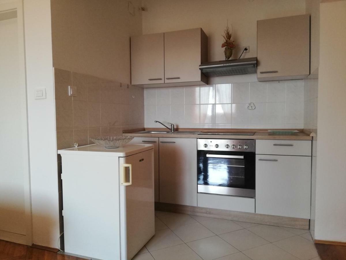רטינה Studio Apartman Antonia מראה חיצוני תמונה